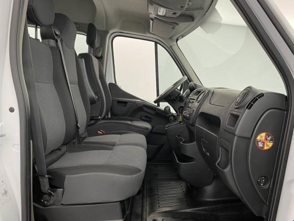 Vente en ligne Renault Master 3 Fourgon MASTER CA L2H2 3.5t 2.3 dCi 110 S&S E6 au prix de 20 239 €