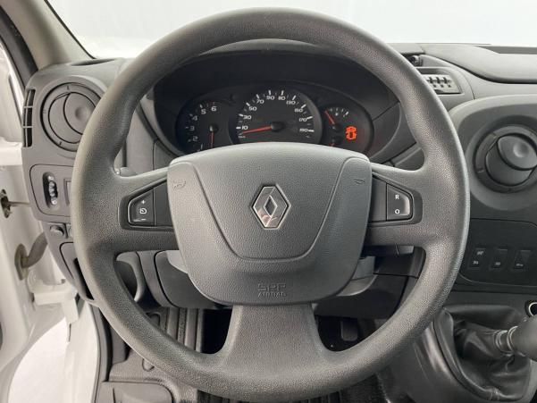 Vente en ligne Renault Master 3 Fourgon MASTER CA L2H2 3.5t 2.3 dCi 110 S&S E6 au prix de 20 239 €