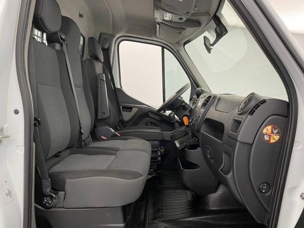 Vente en ligne Renault Master 3 Fourgon MASTER CC PROPULSION L4 3.5t dCi 130 E6 au prix de 24 990 €