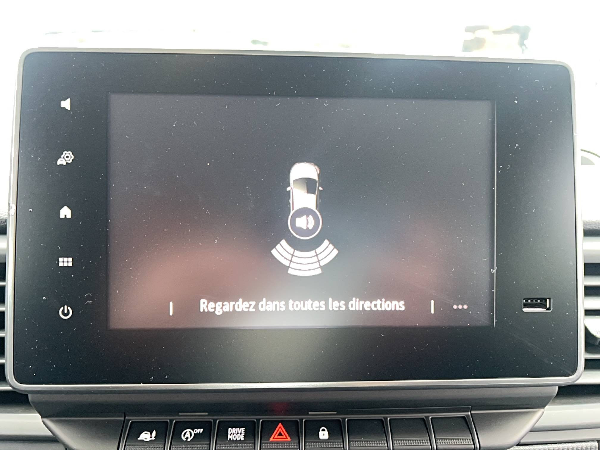 Vente en ligne Renault Trafic 3 Fourgon TRAFIC FGN L1H1 2T8 BLUE DCI 150 EDC GSR2 au prix de 34 749 €