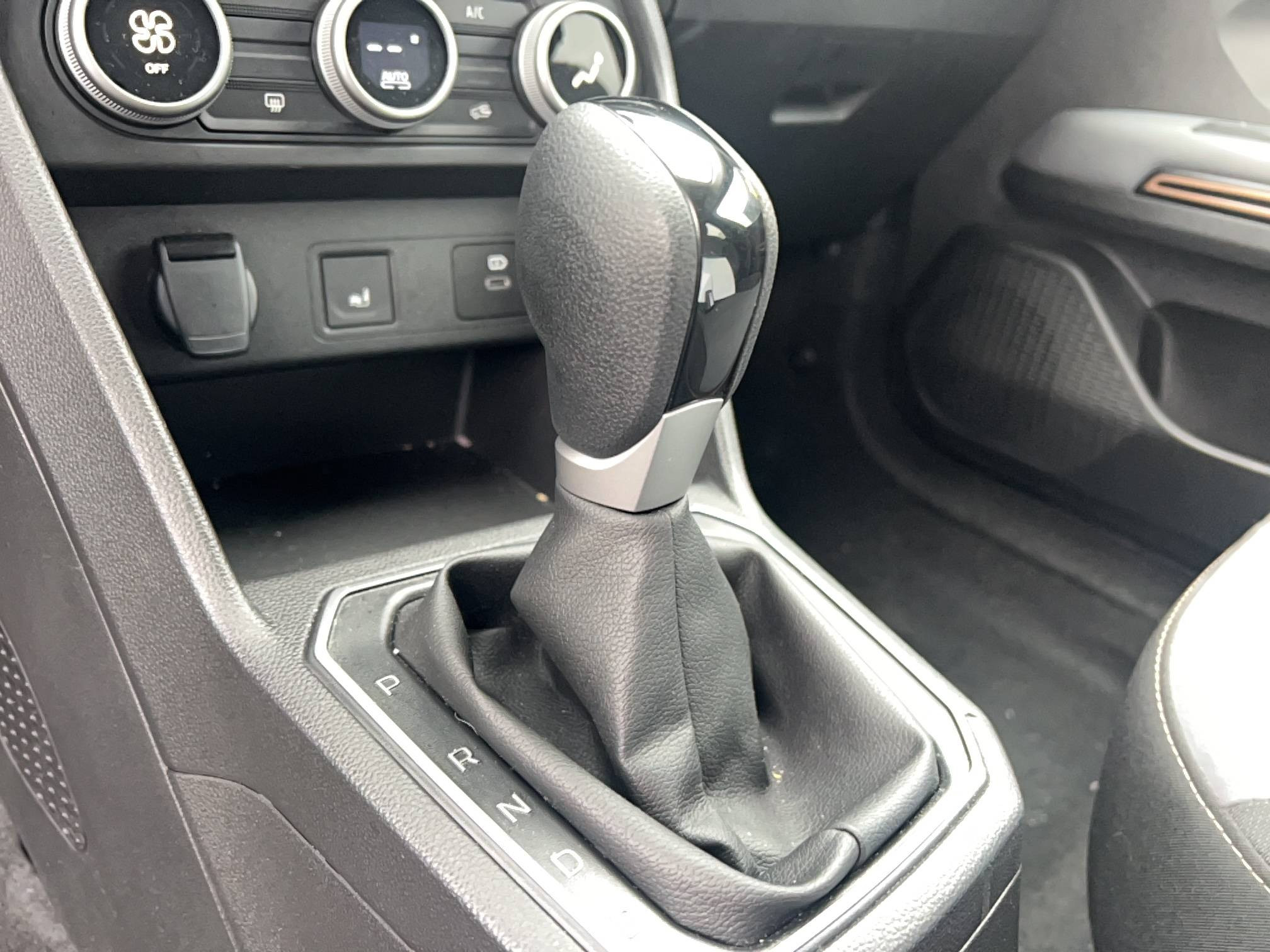 Vente en ligne Dacia Jogger  Hybrid 140 7 places GSR2 au prix de 24 749 €