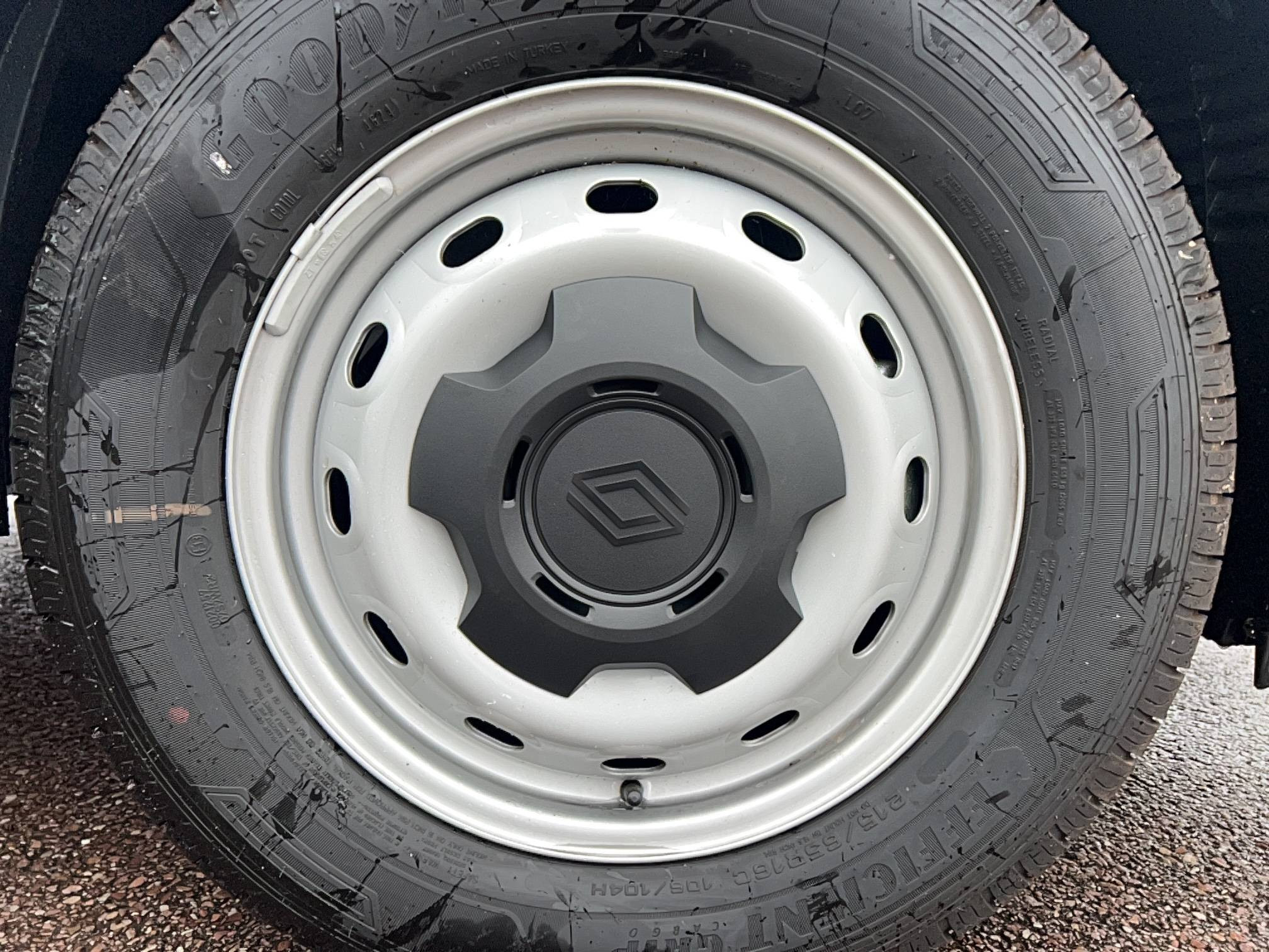 Vente en ligne Renault Trafic 3 Fourgon TRAFIC FGN L1H1 2T8 BLUE DCI 150 EDC GSR2 au prix de 34 749 €