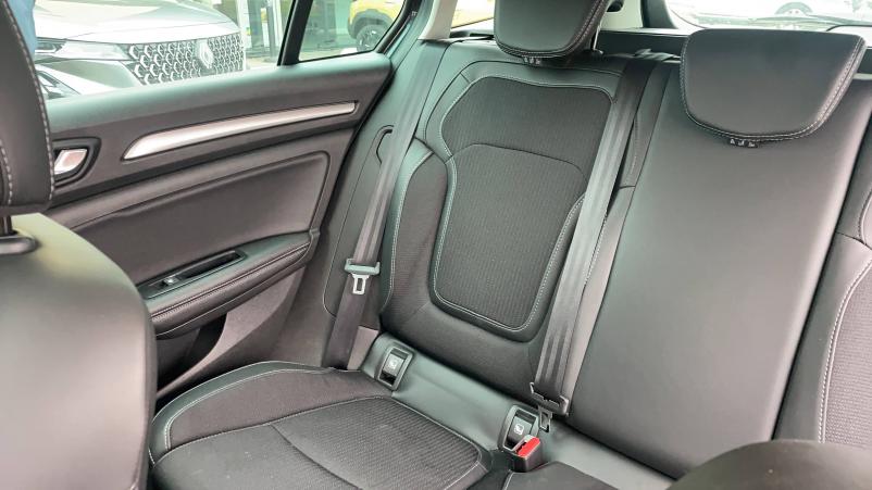 Vente en ligne Renault Megane 4 Estate  Blue dCi 115 EDC au prix de 23 729 €