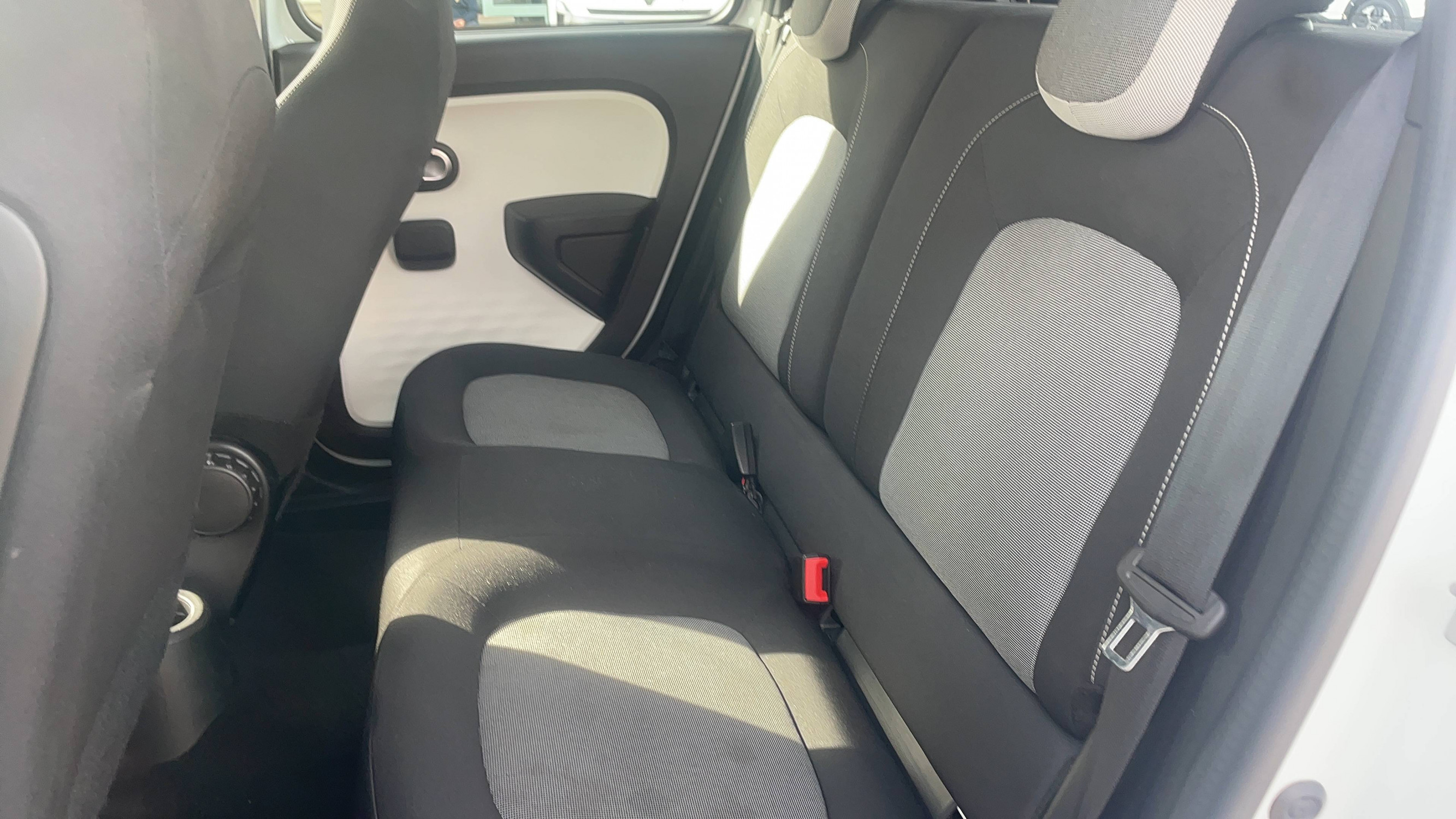 Vente en ligne Renault Twingo 3  SCe 65 - 21 au prix de 11 690 €