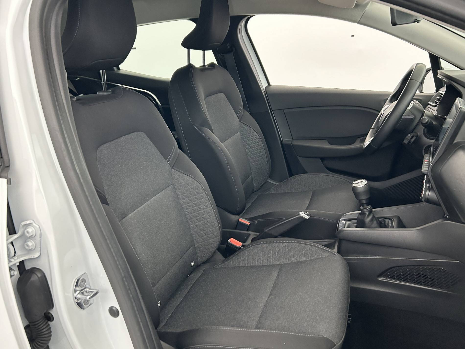 Vente en ligne Renault Clio 5 CLIO SOCIETE BLUE DCI 100 - 21N au prix de 10 991 €