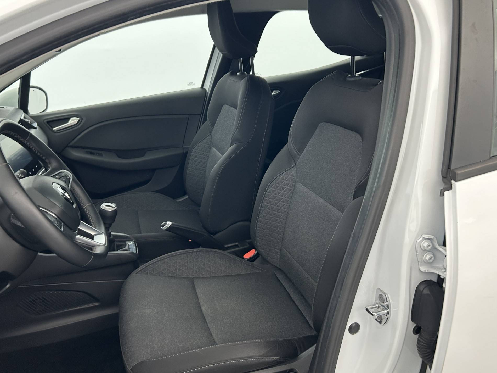 Vente en ligne Renault Clio 5 CLIO SOCIETE BLUE DCI 100 - 21N au prix de 10 991 €