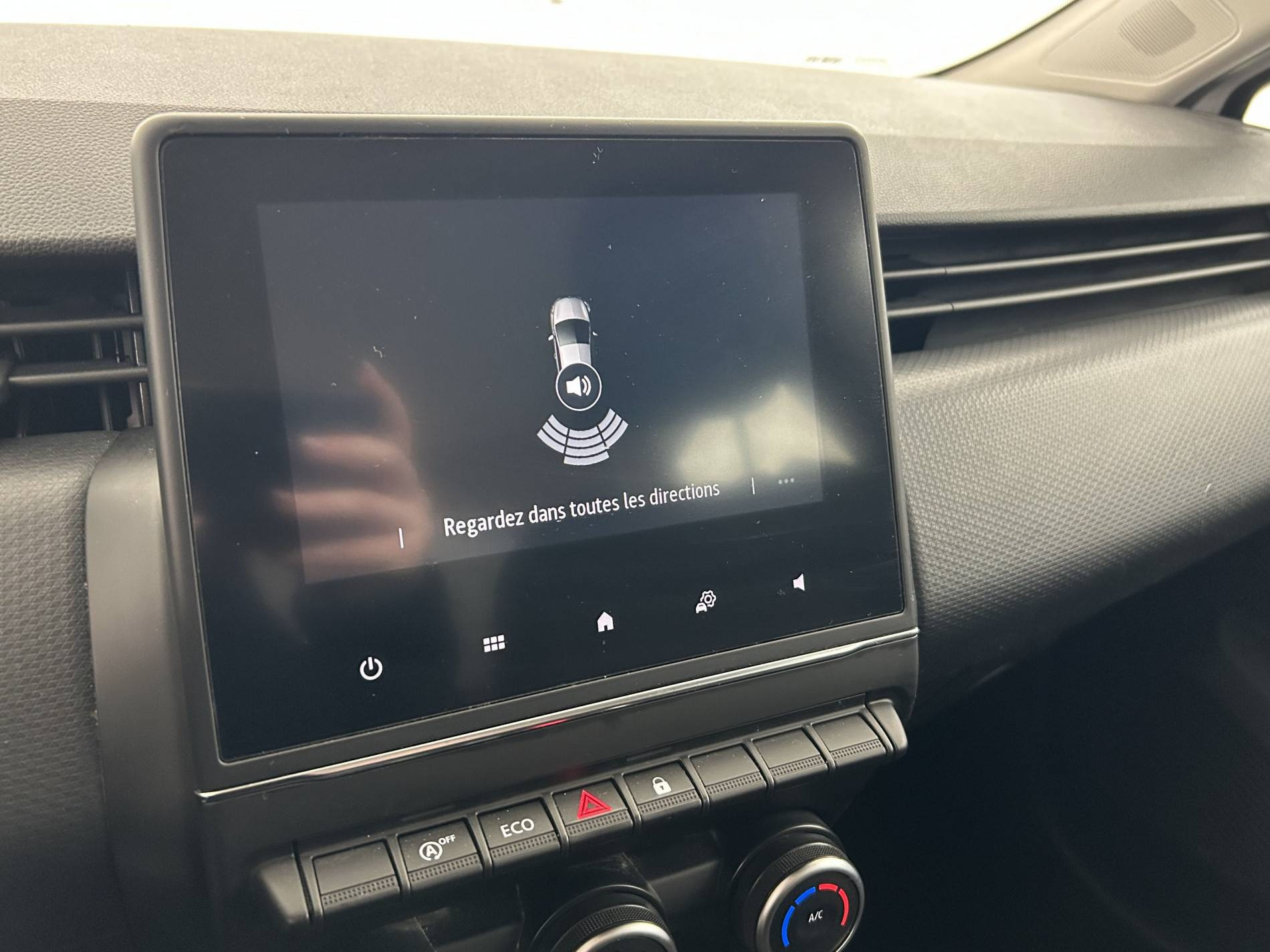 Vente en ligne Renault Clio 5 CLIO SOCIETE BLUE DCI 100 - 21N au prix de 10 991 €