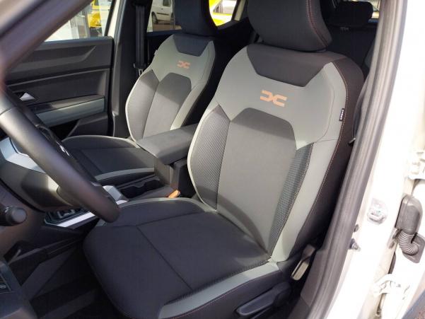 Vente en ligne Dacia Duster  Hybrid 140 au prix de 28 750 €