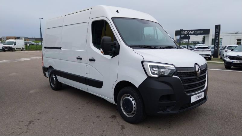 Vente en ligne Renault Master 3 Fourgon MASTER FGN TRAC F3300 L2H2 BLUE DCI 135 au prix de 32 490 €