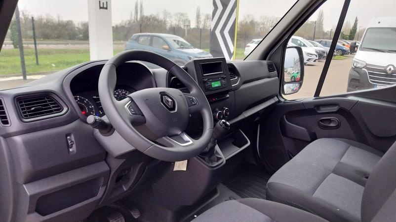 Vente en ligne Renault Master 3 Fourgon MASTER FGN TRAC F3300 L2H2 BLUE DCI 135 au prix de 32 490 €