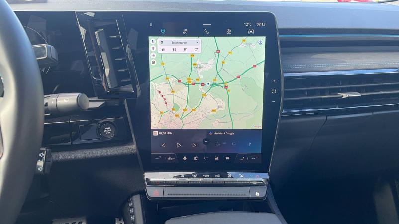 Vente en ligne Renault Espace Espace E-Tech hybrid 200 au prix de 39 621 €