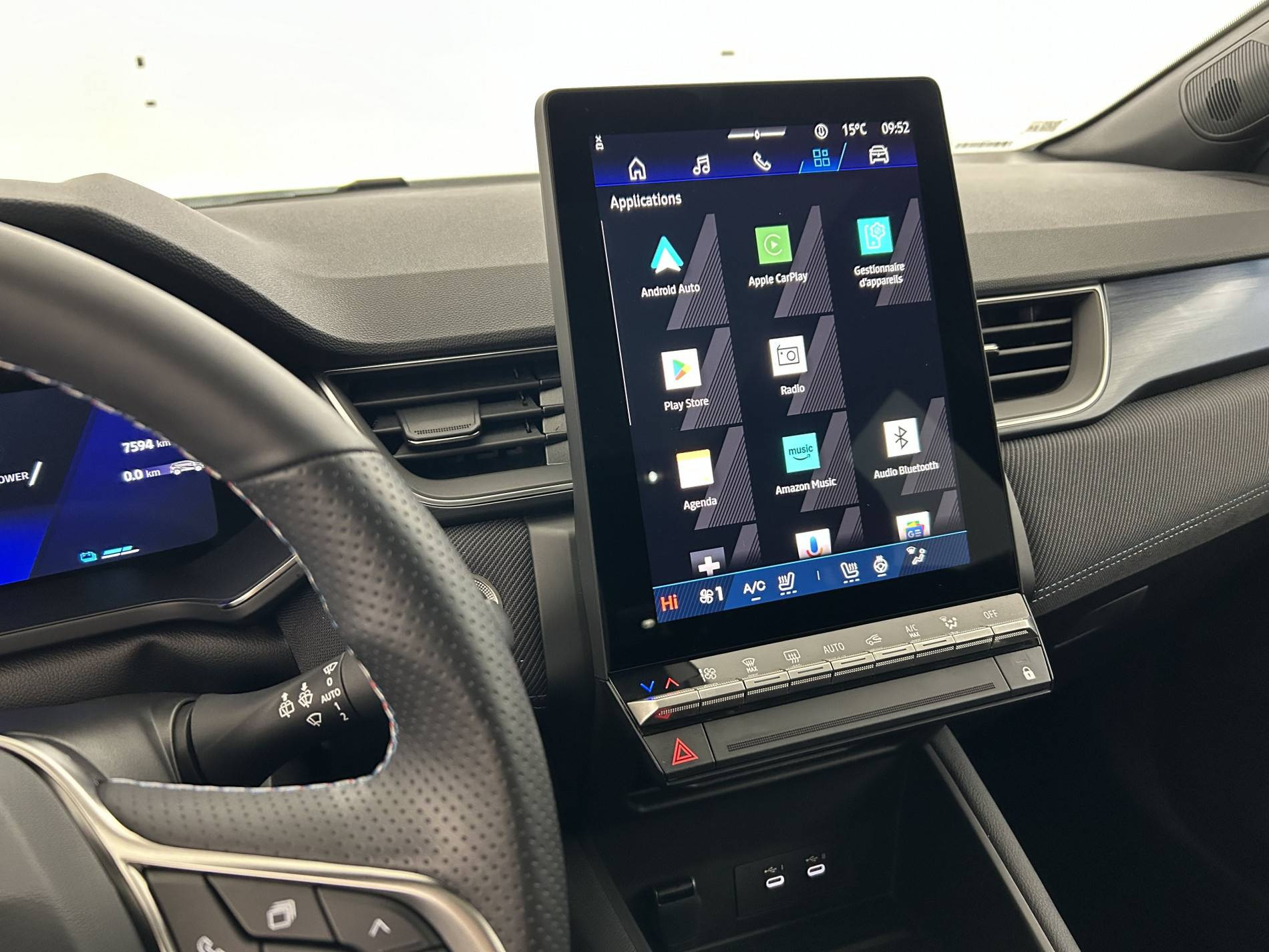 Vente en ligne Renault Symbioz  E-Tech full hybrid 145 au prix de 31 479 €