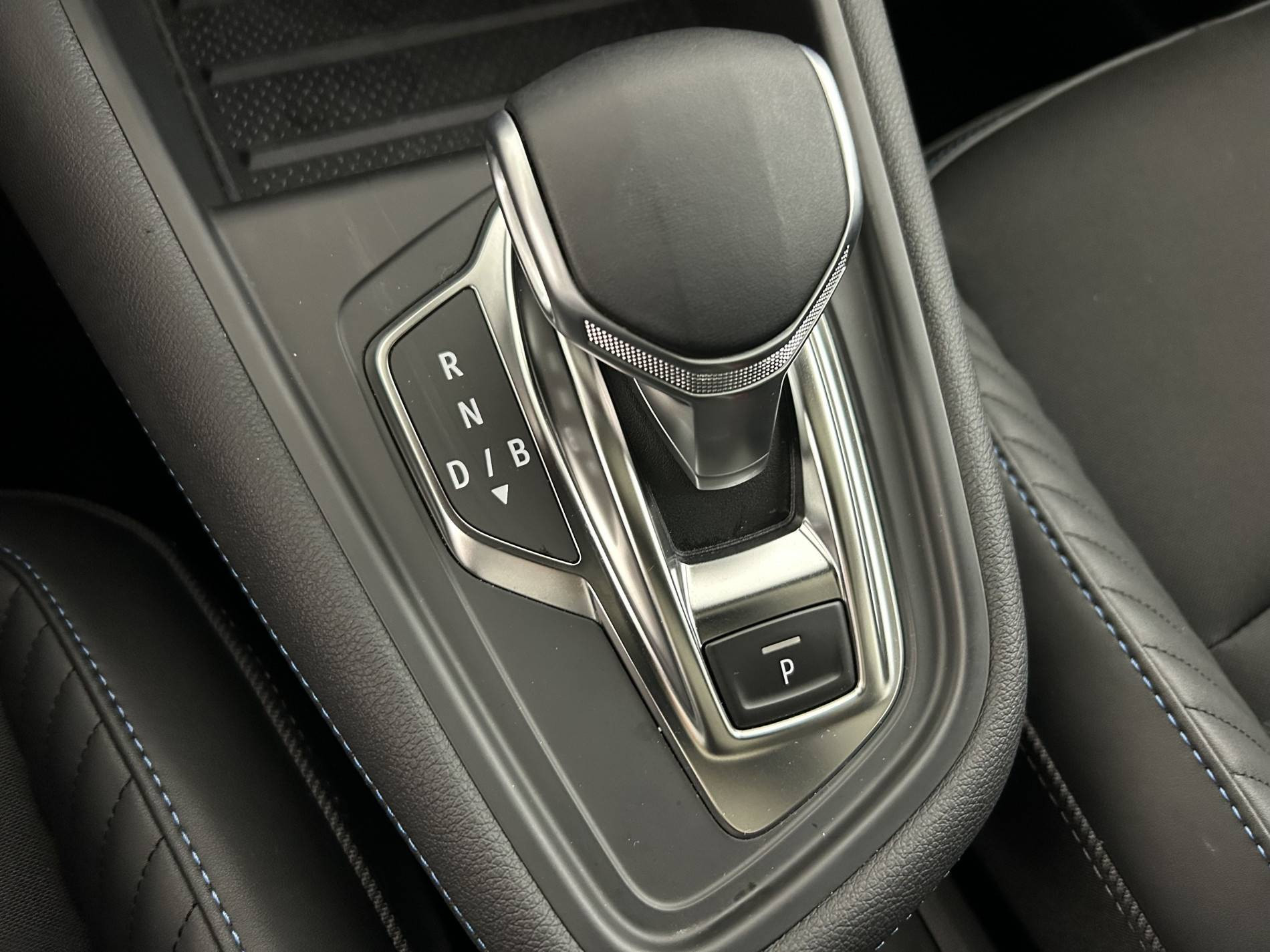 Vente en ligne Renault Symbioz  E-Tech full hybrid 145 au prix de 31 479 €