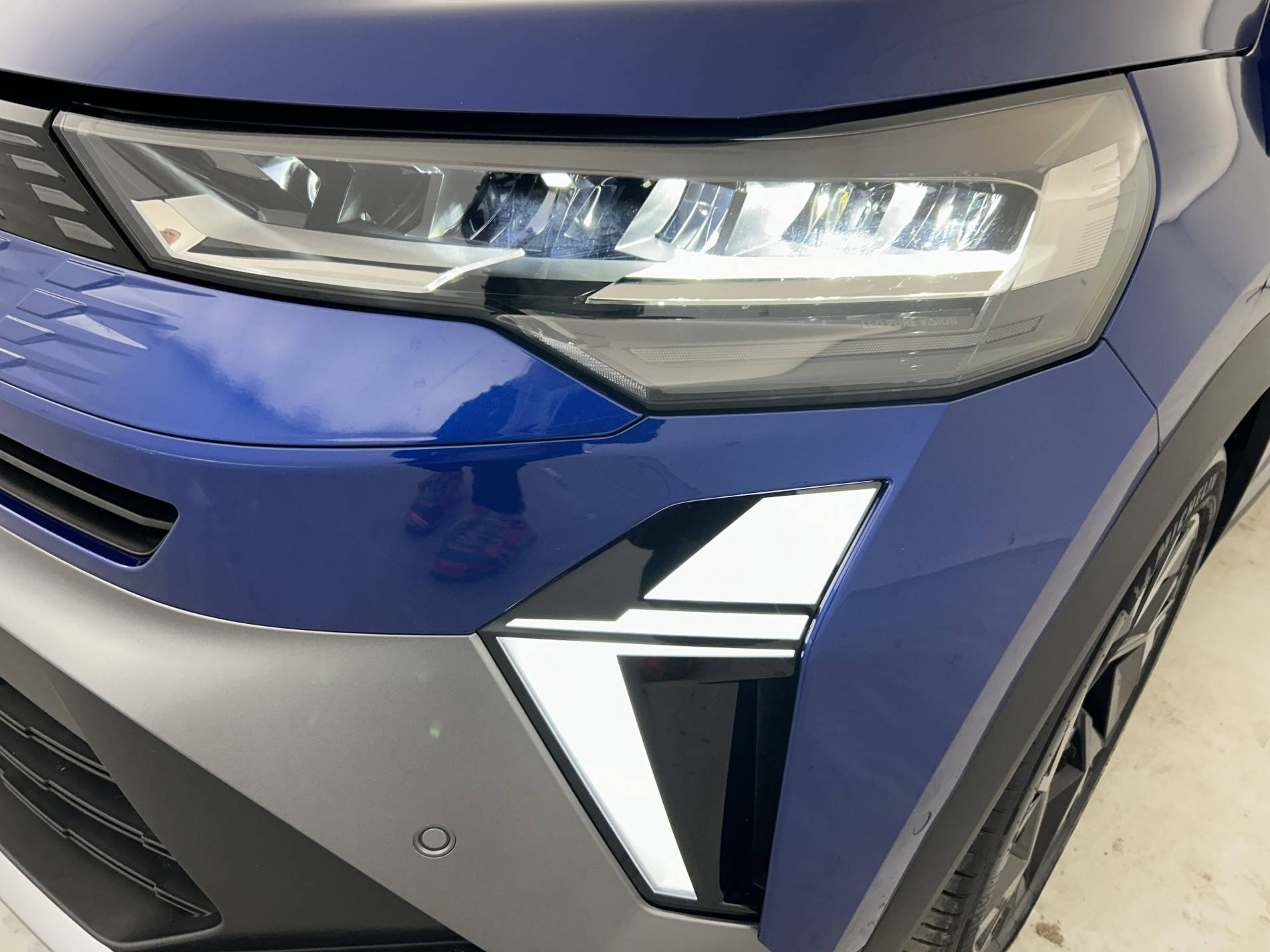 Vente en ligne Renault Symbioz  E-Tech full hybrid 145 au prix de 31 479 €