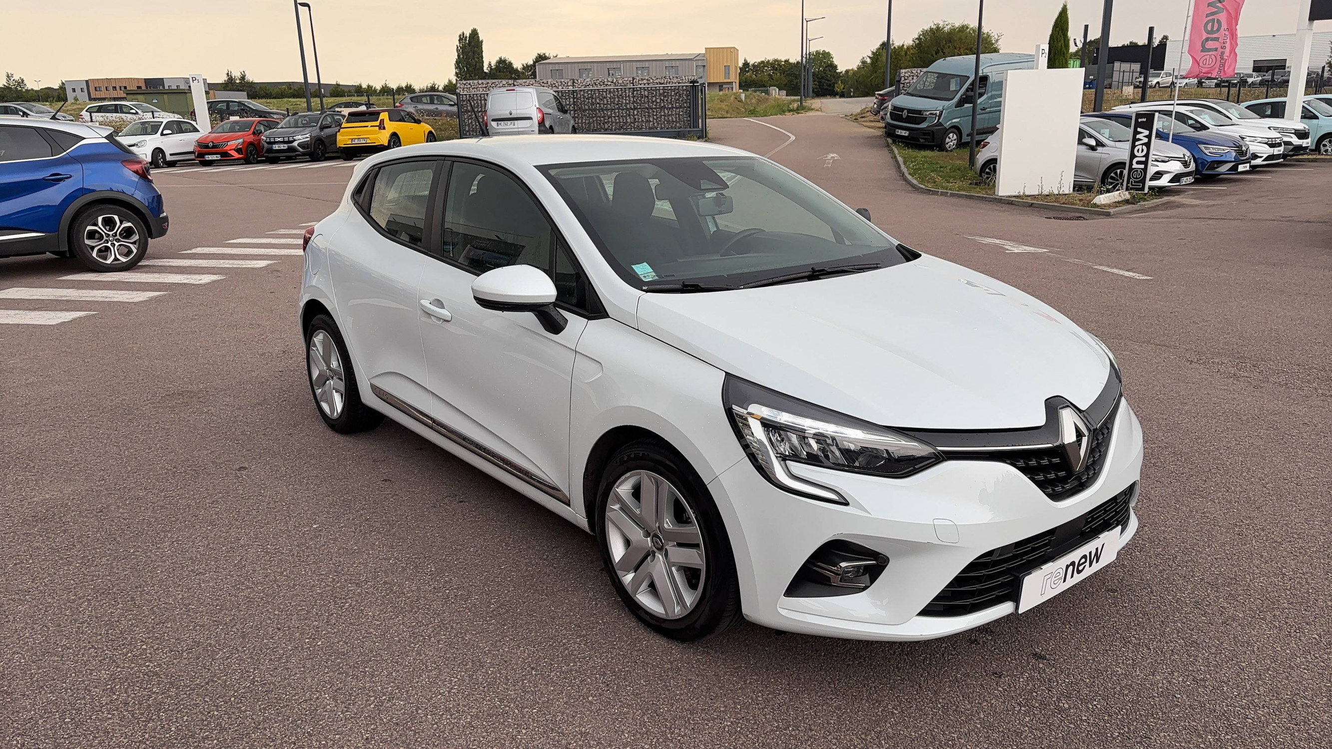 Vente en ligne Renault Clio 5 Clio Blue dCi 100 - 21N au prix de 11 491 €