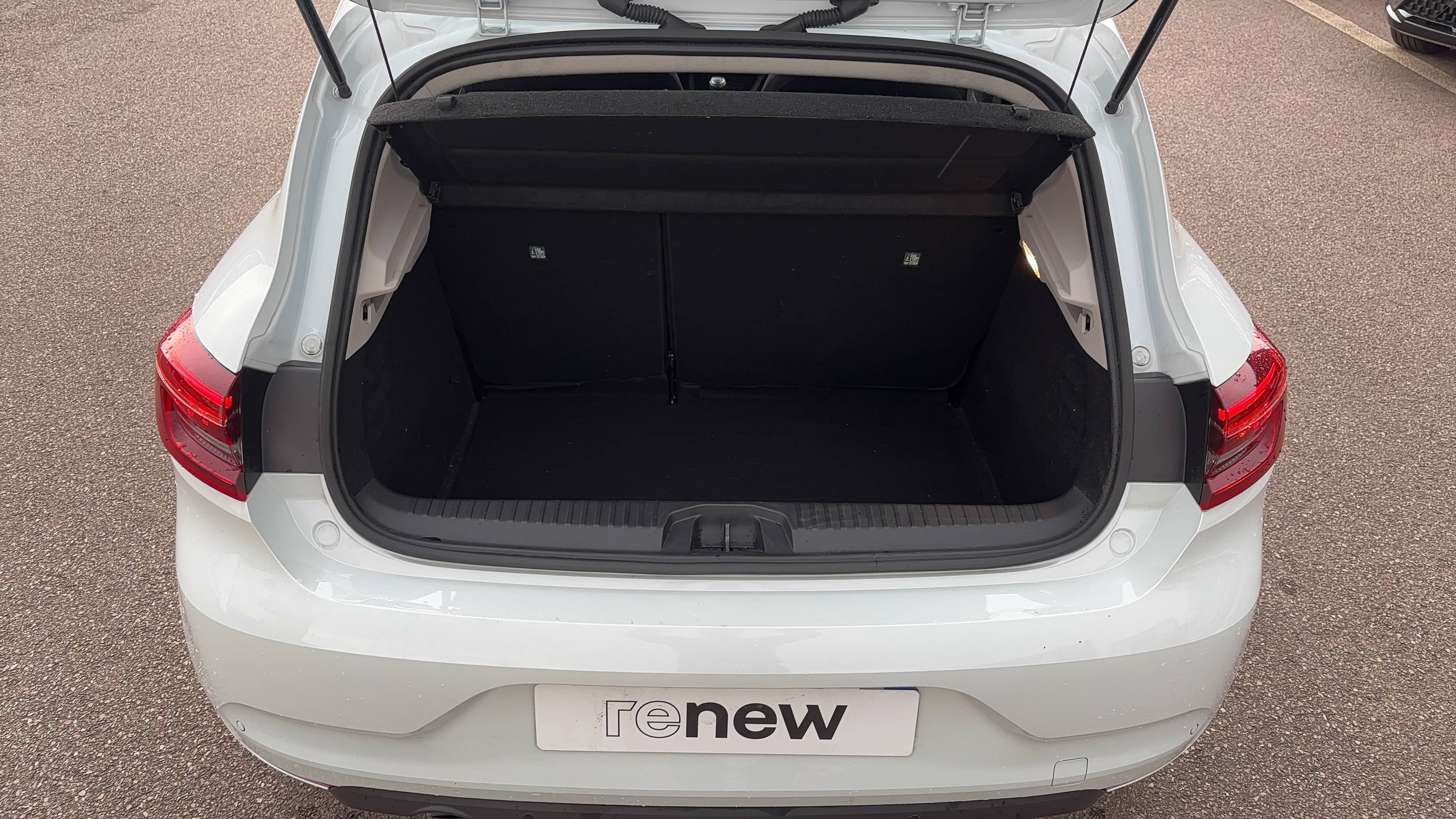 Vente en ligne Renault Clio 5 Clio Blue dCi 100 - 21N au prix de 11 491 €