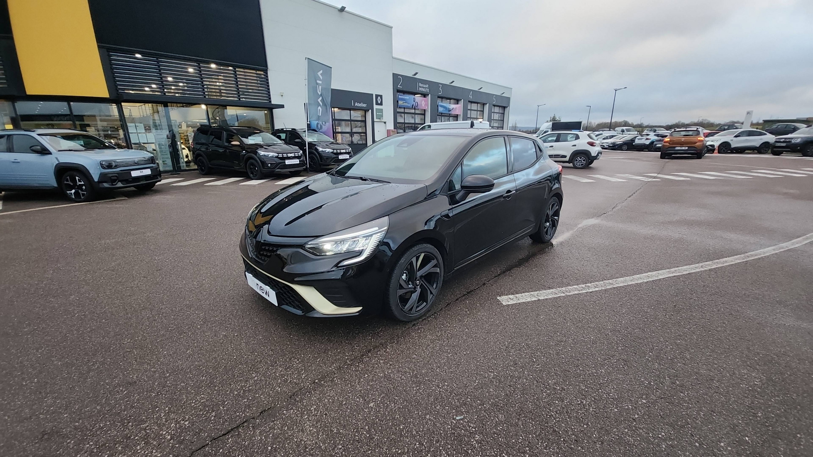 Renault Clio 5 Clio E-Tech full hybrid 145 occasion de 2023 en vente à Alençon