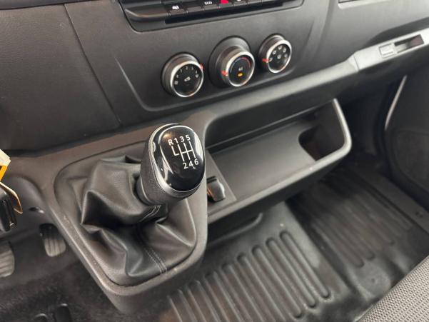 Vente en ligne Renault Master 3 Châssis Cabine MASTER CC PROP RJ3500 PAF AR COURT L2 DCI 130 au prix de 25 791 €