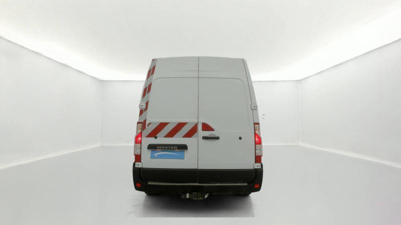 Vente en ligne Renault Master 3 Fourgon MASTER CA L2H2 3.5t 2.3 dCi 110 S&S E6 au prix de 23 990 €