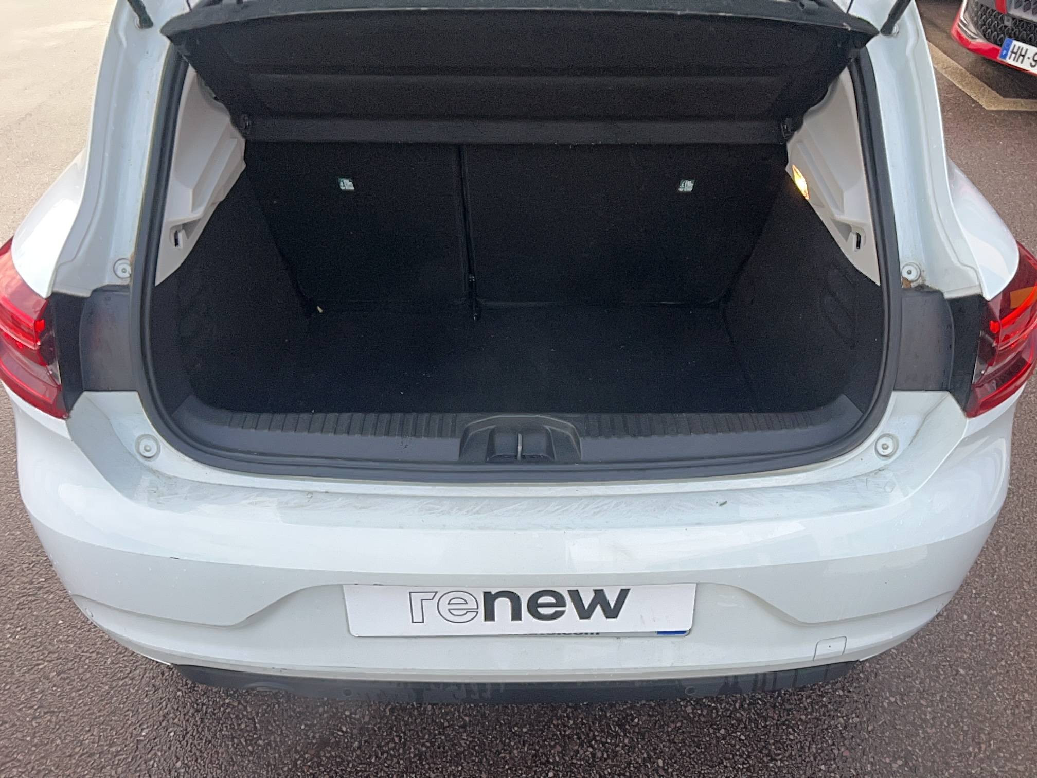 Vente en ligne Renault Clio 5 Clio Blue dCi 100 - 21N au prix de 11 991 €