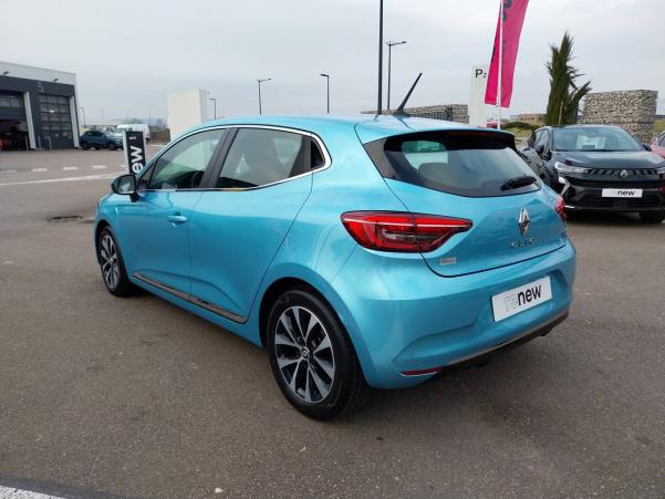 Vente en ligne Renault Clio 5 Clio E-Tech 140 - 21N au prix de 17 749 €