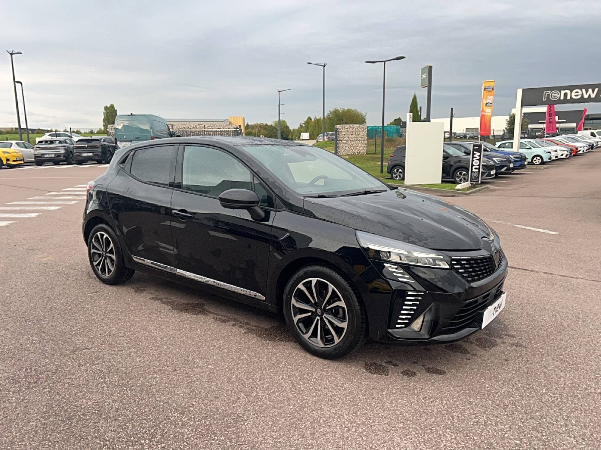 Vente en ligne Renault Clio 5 Clio Eco-G 100 ch GSR2 au prix de 16 691 €