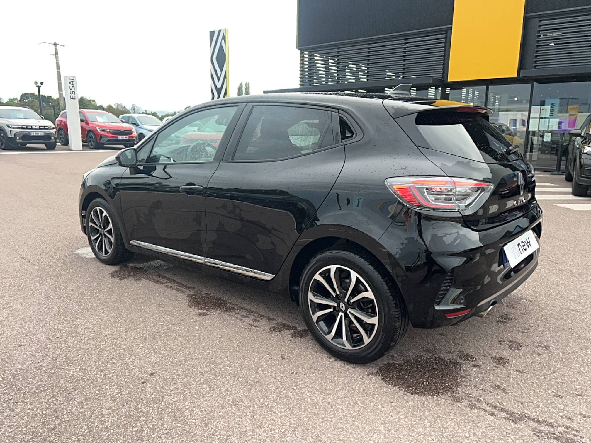 Vente en ligne Renault Clio 5 Clio Eco-G 100 ch GSR2 au prix de 16 691 €