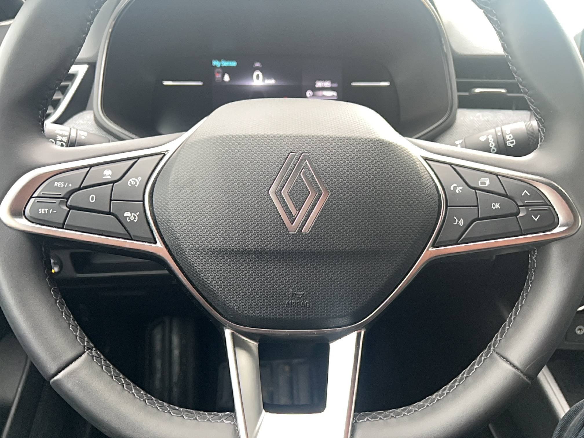 Vente en ligne Renault Clio 5 Clio Eco-G 100 ch GSR2 au prix de 16 691 €