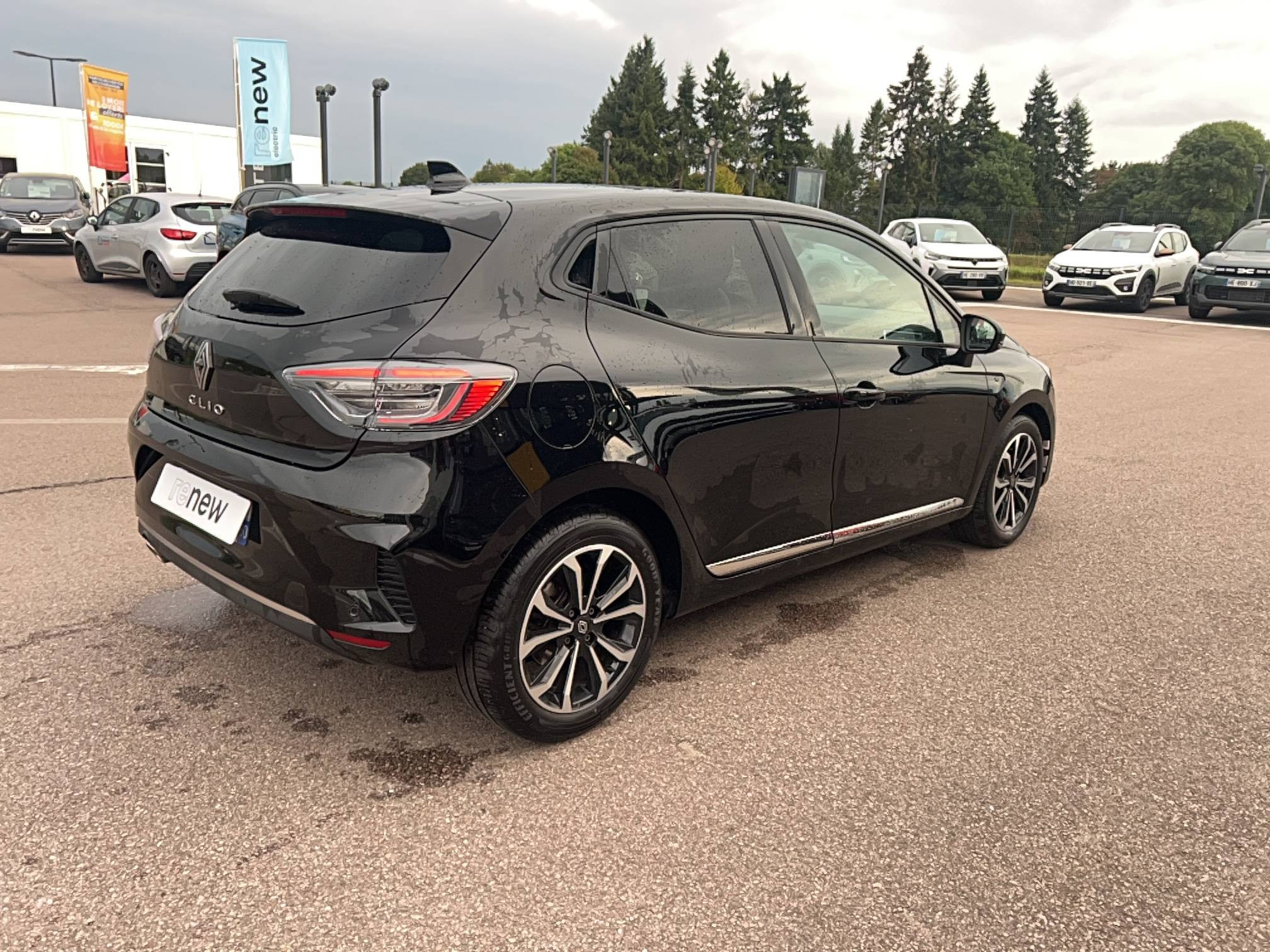 Vente en ligne Renault Clio 5 Clio Eco-G 100 ch GSR2 au prix de 16 691 €