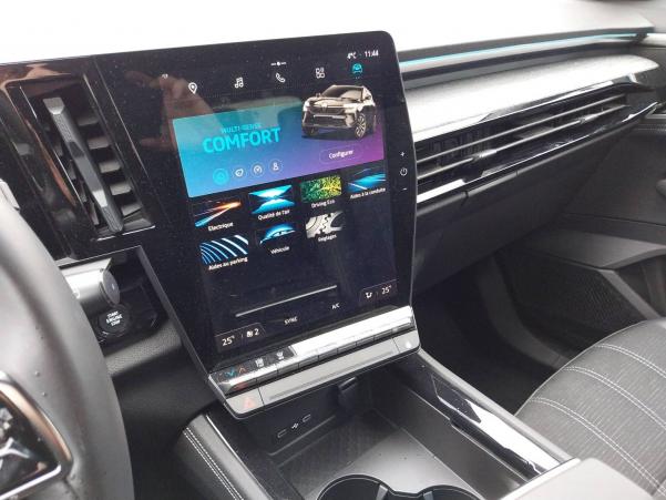 Vente en ligne Renault Austral  E-Tech hybrid 200 au prix de 31 745 €