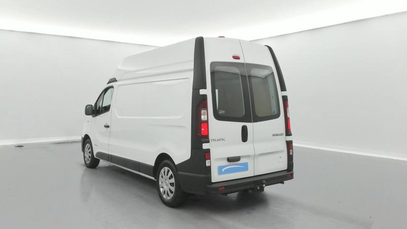 Vente en ligne Renault Trafic 3 Fourgon TRAFIC FGN L2H2 1200 KG DCI 125 ENERGY E6 au prix de 24 490 €