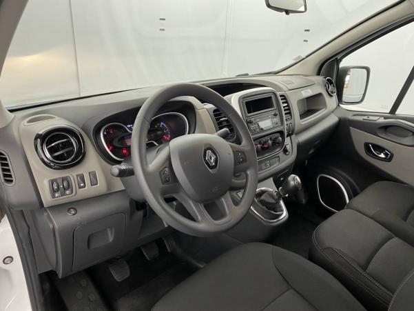 Vente en ligne Renault Trafic 3 Fourgon TRAFIC FGN L2H2 1200 KG DCI 125 ENERGY E6 au prix de 24 490 €