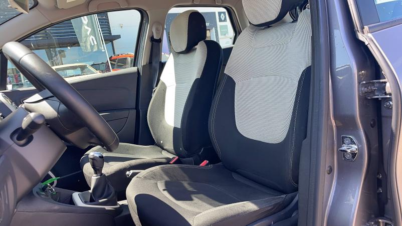 Vente en ligne Renault Captur Captur dCi 90 E6C au prix de 14 991 €