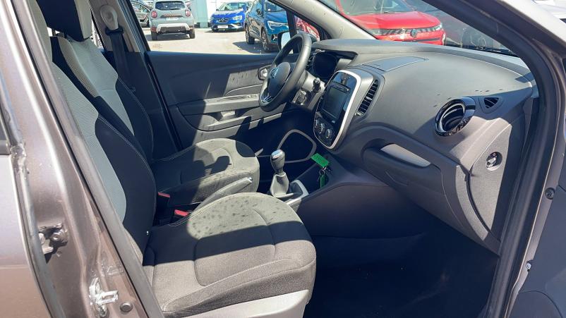 Vente en ligne Renault Captur Captur dCi 90 E6C au prix de 14 991 €