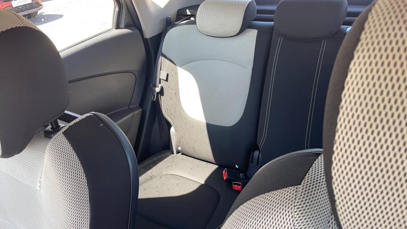 Vente en ligne Renault Captur Captur dCi 90 E6C au prix de 14 991 €