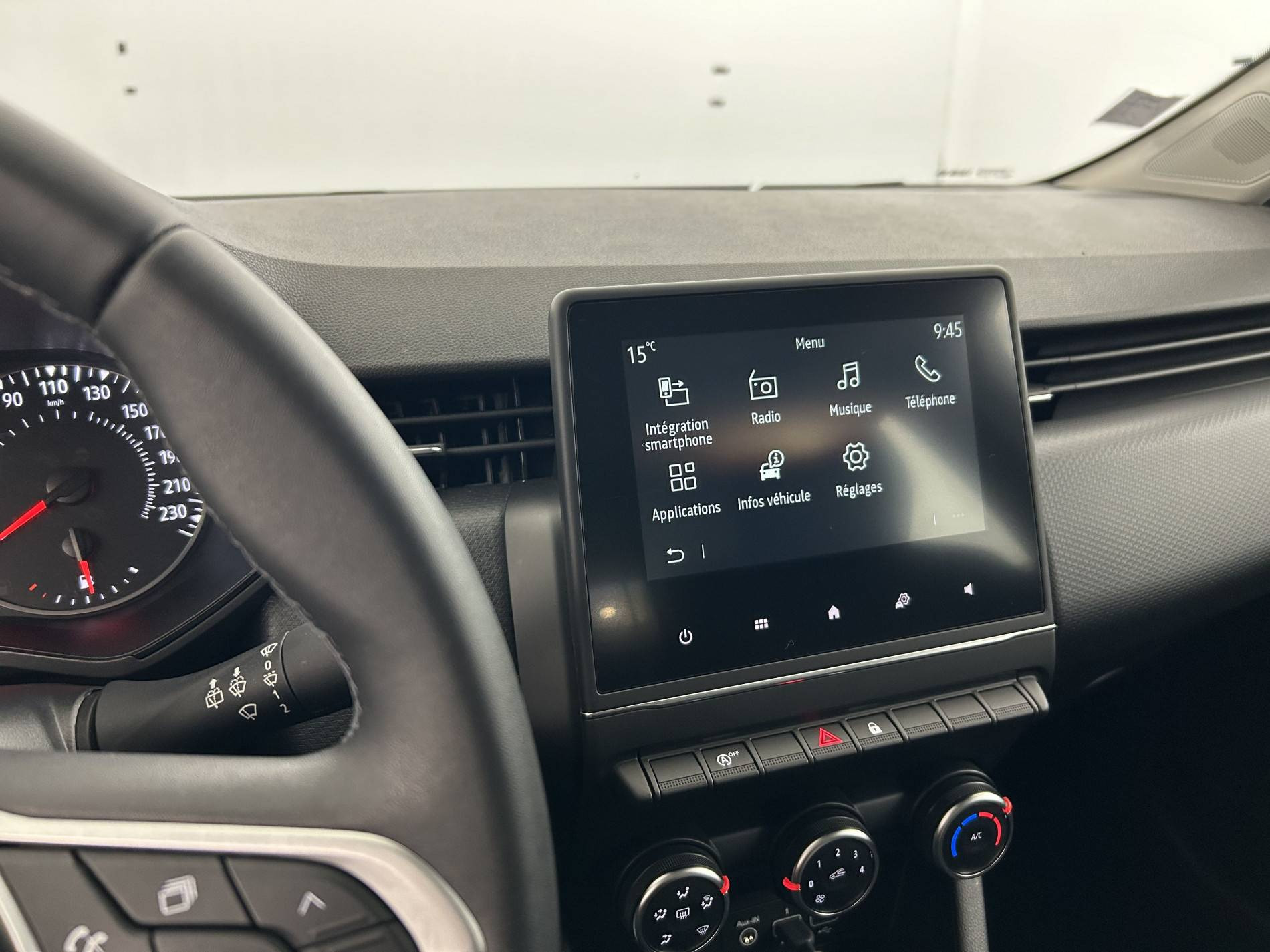 Vente en ligne Renault Clio 5 Clio SCe 65 - 21N au prix de 13 791 €