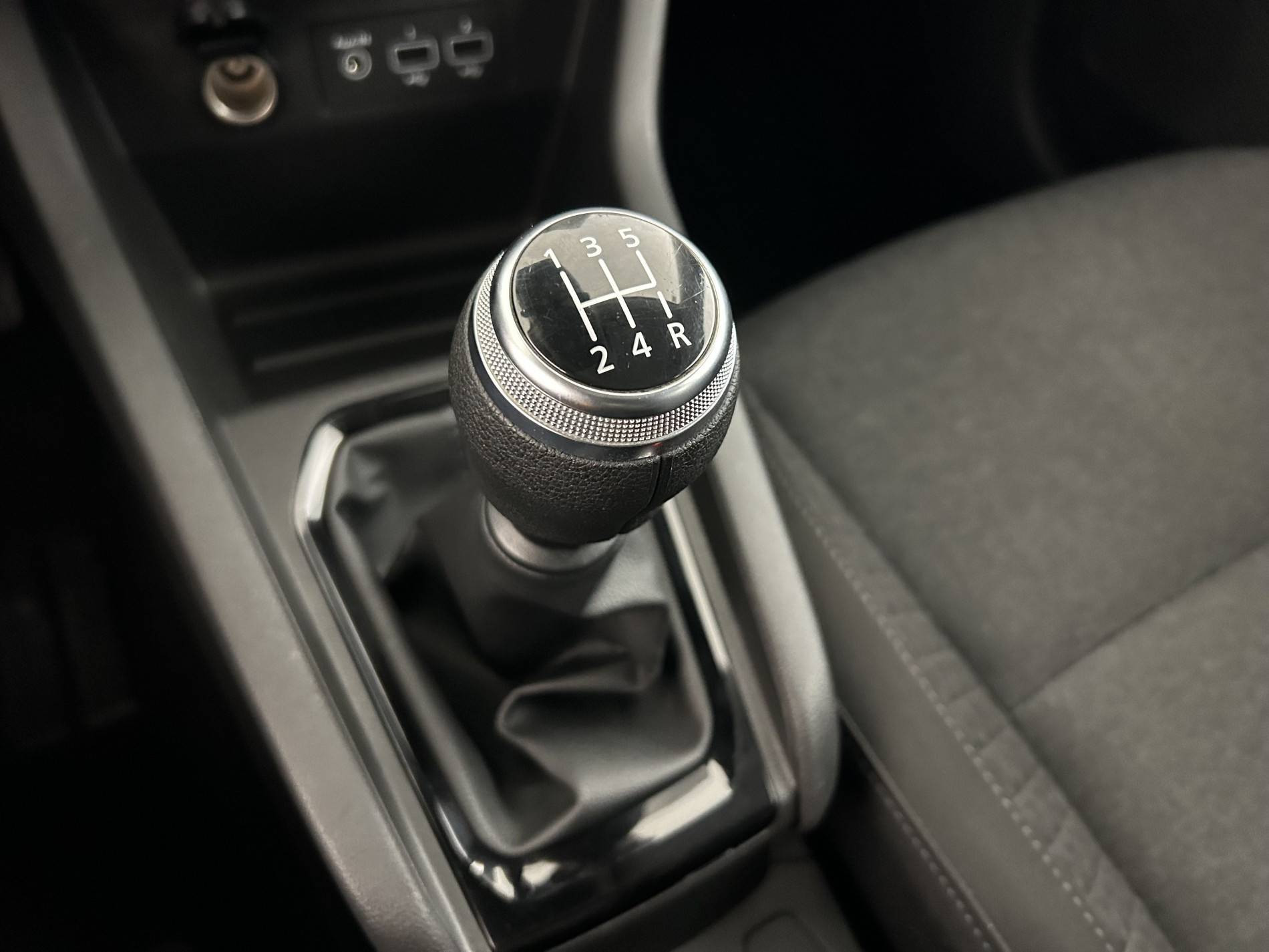 Vente en ligne Renault Clio 5 Clio SCe 65 - 21N au prix de 13 791 €