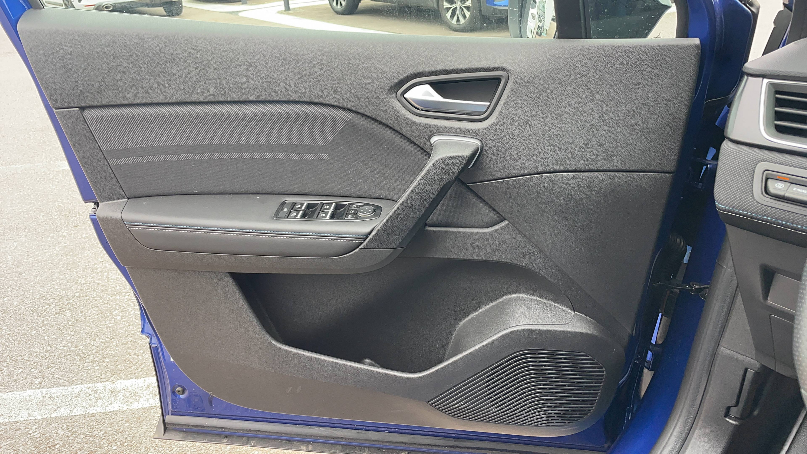 Vente en ligne Renault Symbioz  E-Tech full hybrid 145 au prix de 31 491 €