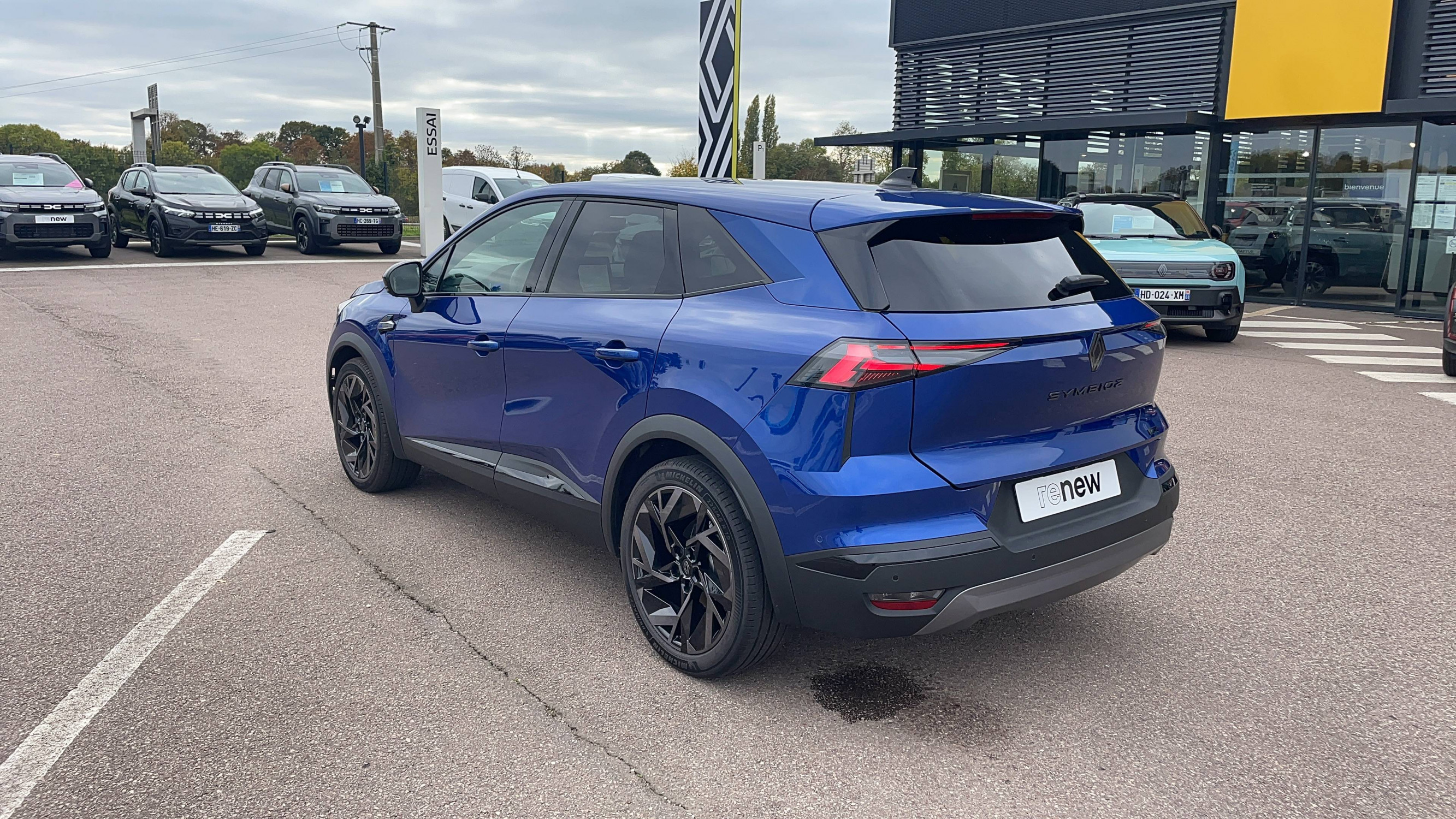 Vente en ligne Renault Symbioz  E-Tech full hybrid 145 au prix de 31 491 €