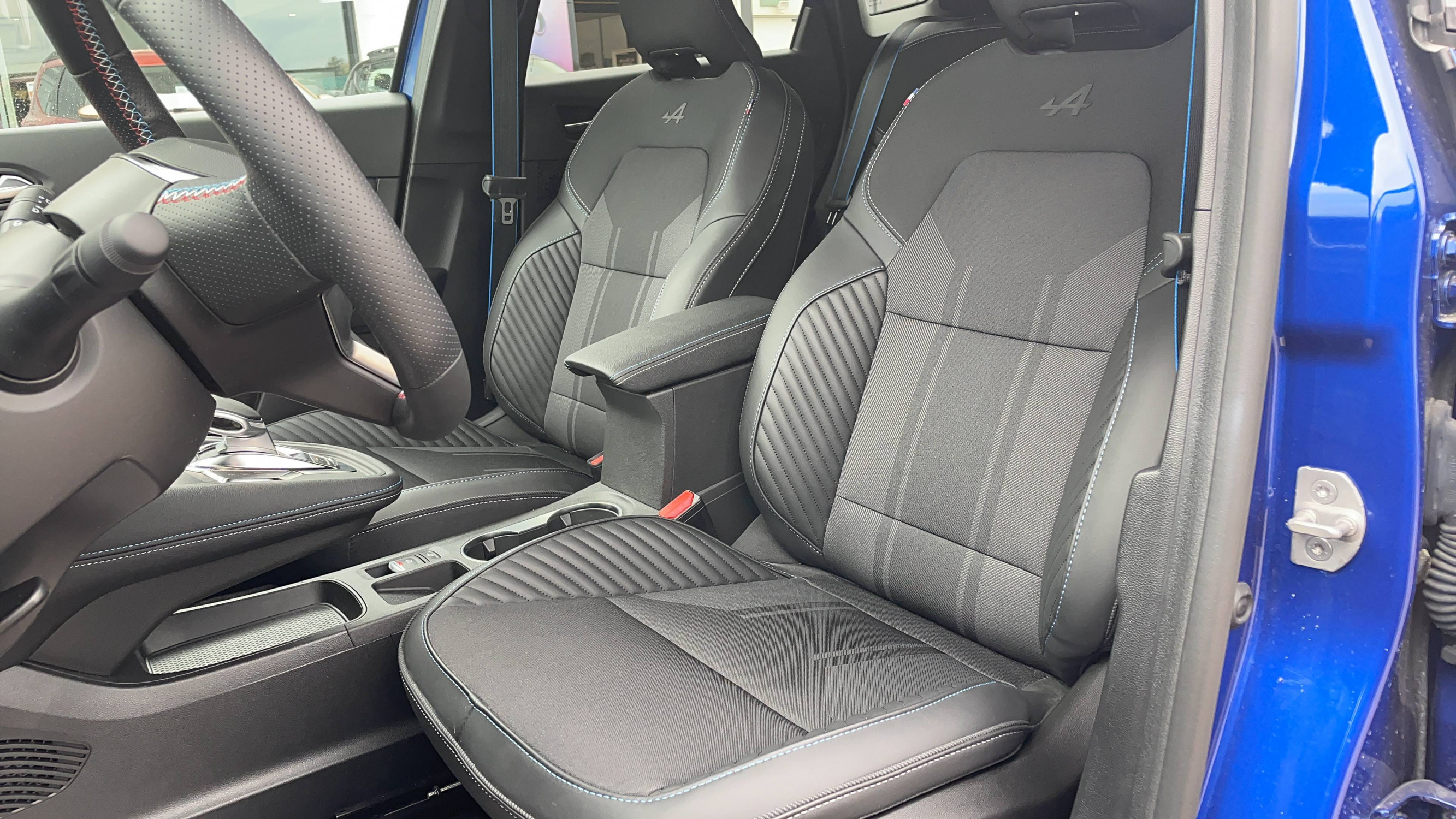 Vente en ligne Renault Symbioz  E-Tech full hybrid 145 au prix de 31 491 €