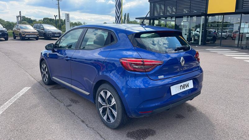 Vente en ligne Renault Clio 5 Clio E-Tech 140 - 21N au prix de 16 941 €