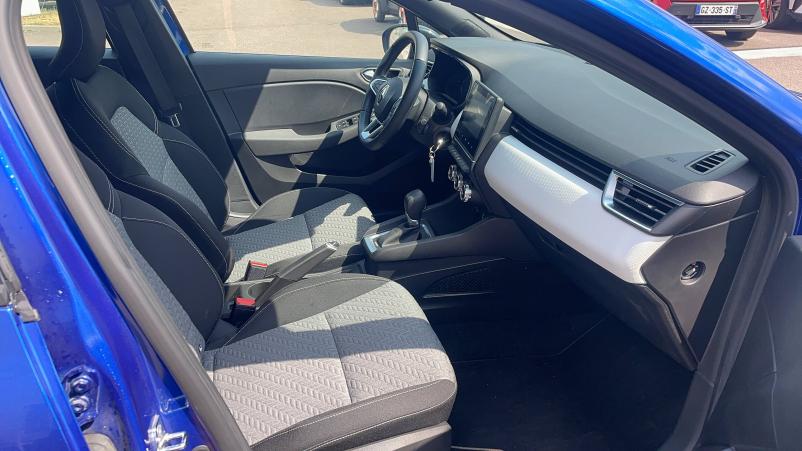 Vente en ligne Renault Clio 5 Clio E-Tech 140 - 21N au prix de 16 941 €