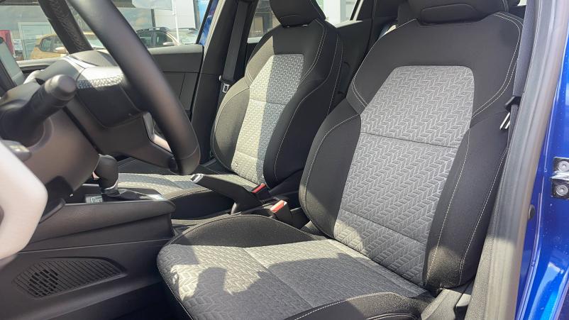 Vente en ligne Renault Clio 5 Clio E-Tech 140 - 21N au prix de 16 941 €