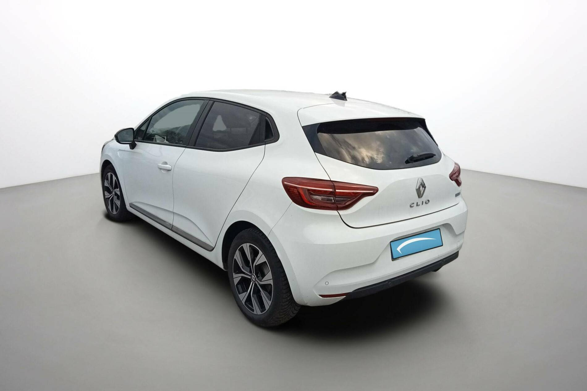 Vente en ligne Renault Clio 5 Clio E-Tech full hybrid 145 au prix de 15 991 €