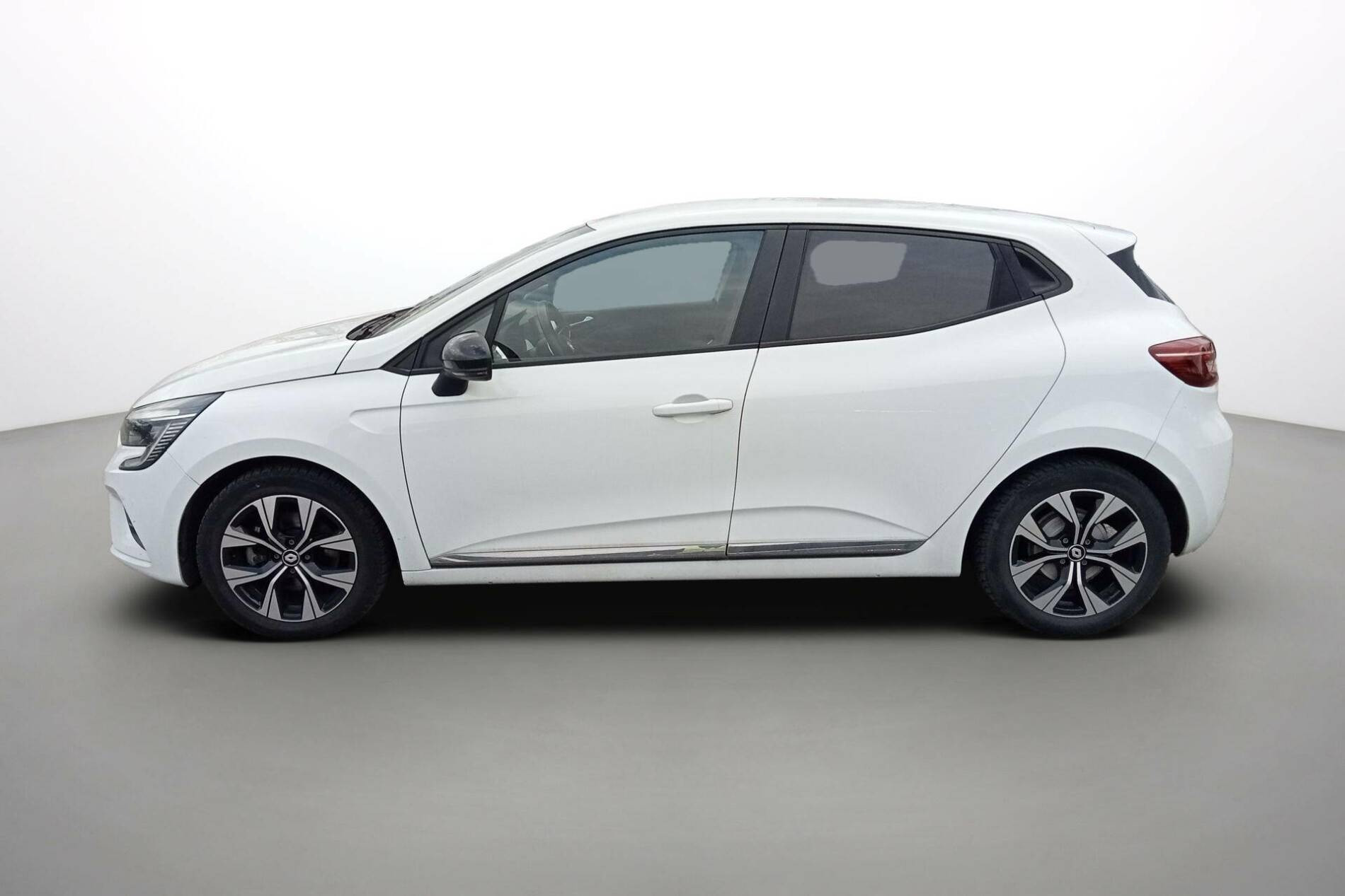 Vente en ligne Renault Clio 5 Clio E-Tech full hybrid 145 au prix de 15 991 €