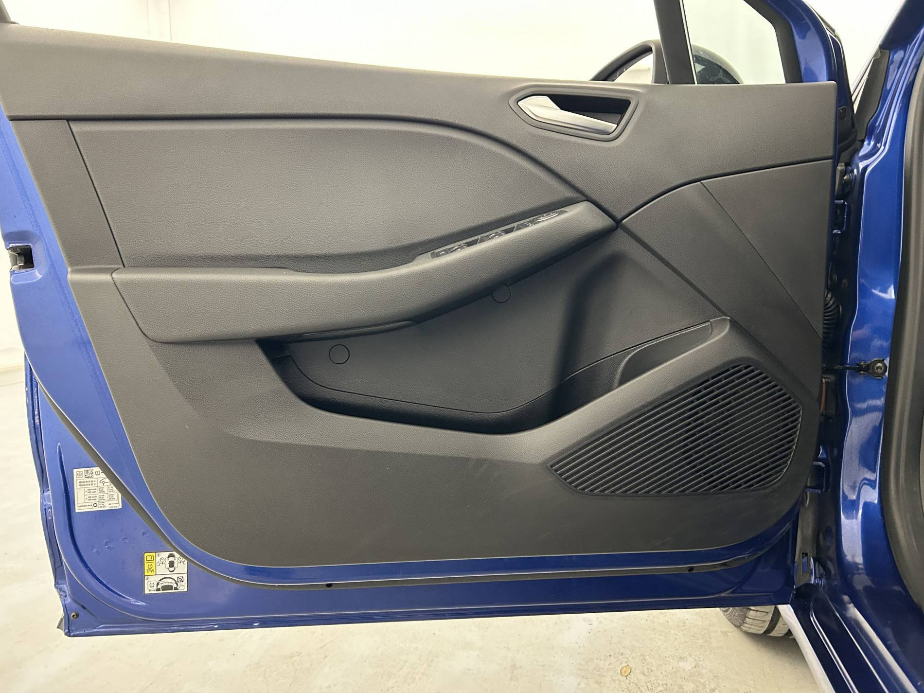 Vente en ligne Renault Clio 5 Clio E-Tech full hybrid 145 au prix de 16 991 €