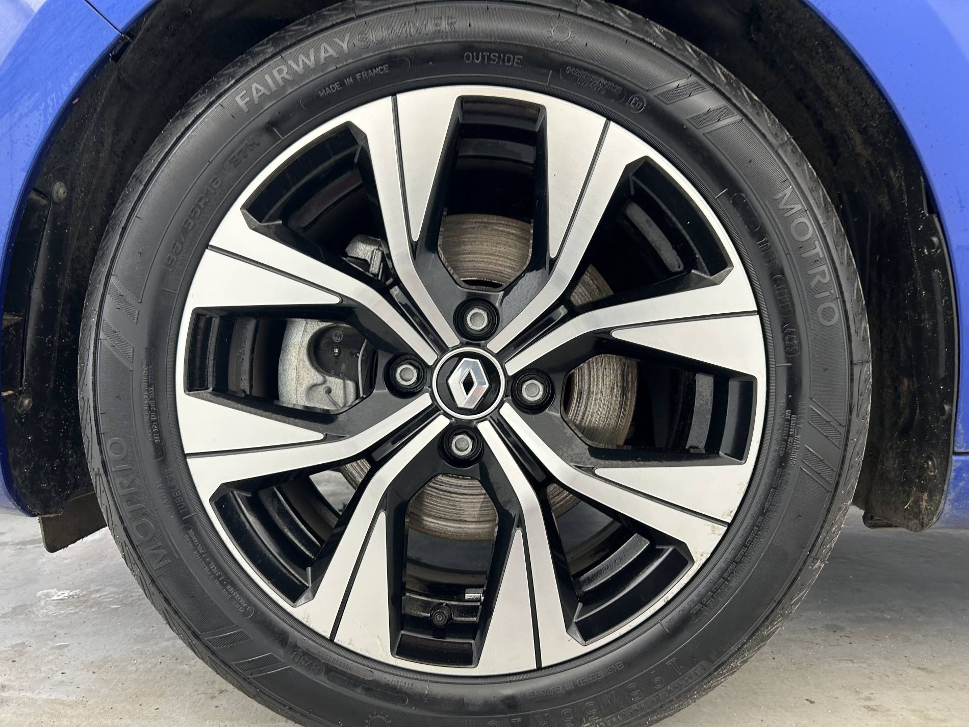 Vente en ligne Renault Clio 5 Clio E-Tech full hybrid 145 au prix de 16 991 €