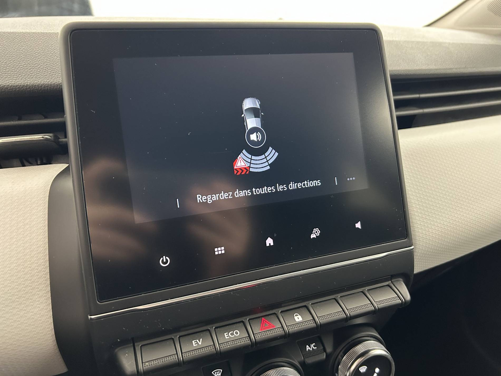 Vente en ligne Renault Clio 5 Clio E-Tech full hybrid 145 au prix de 16 991 €