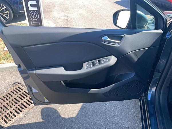 Vente en ligne Renault Clio 5 Clio E-Tech 140 au prix de 17 491 €