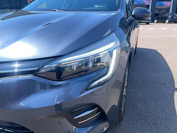 Vente en ligne Renault Clio 5 Clio E-Tech 140 au prix de 17 491 €
